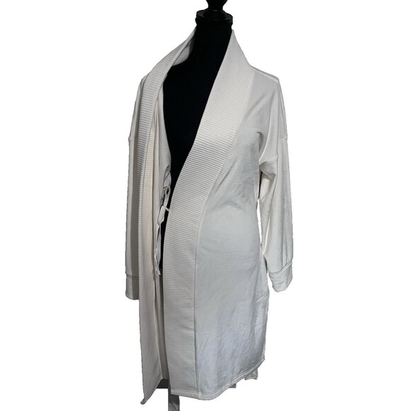 Cupcakes & Cashmere Ivory Cozy Shawl Collared Robe Belted Soft Plush Luxe L - Picture 2 of 8